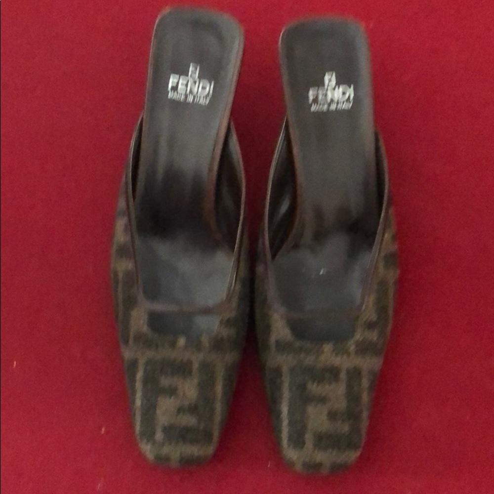 Fendi 8.5 kitten heal shoes